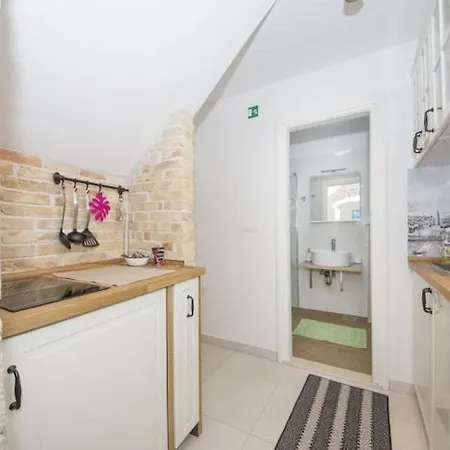 Stone Elegance St - Rudula Apartman *